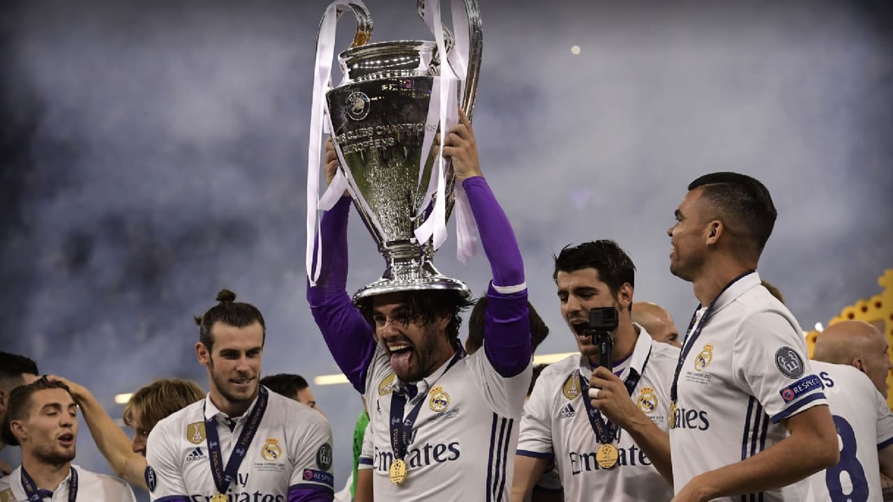 'Tecatito' Corona tendrá competencia en Sevilla con la llegada de Isco desde Real Madrid