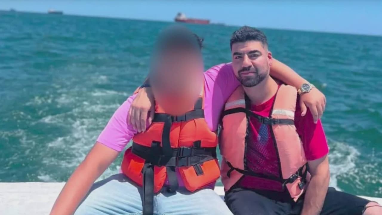 Madre vuelve a Chicago con su hijo en ambulancia aérea, tras ser herido en un enfrentamiento en México