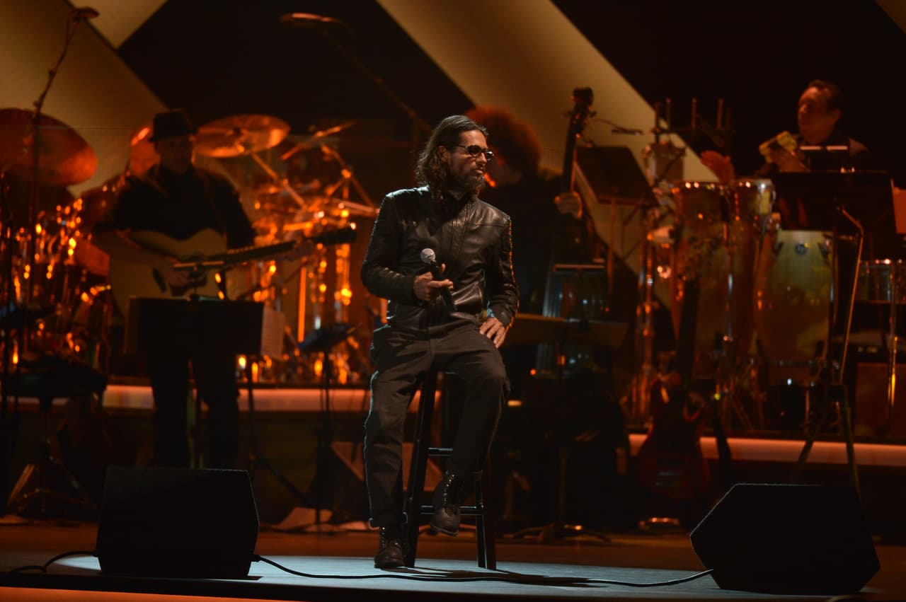 Interpretó "I Need To Know".