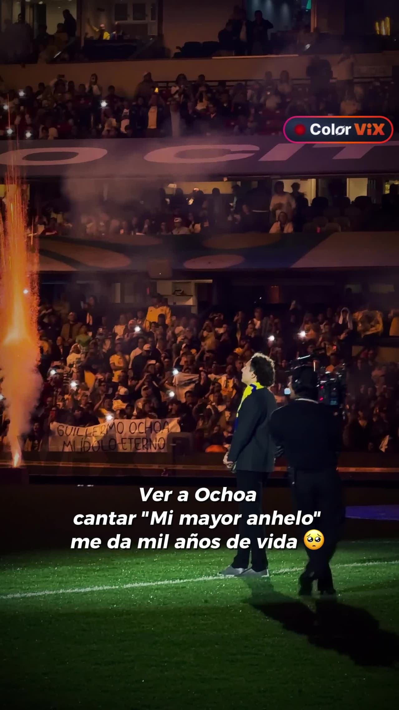 Guillermo Ochoa rompe en llanto durante su emotivo homenaje en el Banorte