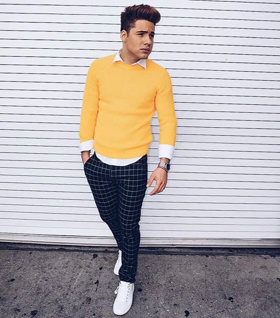 La moda 'Tartán'(estampado tipo escocés) es lo más deseado de la temporada. Mézlalo con colores cálidos para dar una mejor visión.