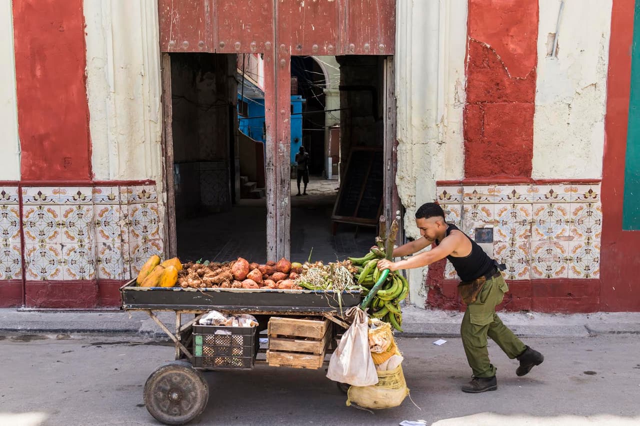 Uno de los objetivos del gobierno al legalizar este negocio por cuenta propia era acercar los productos a la población