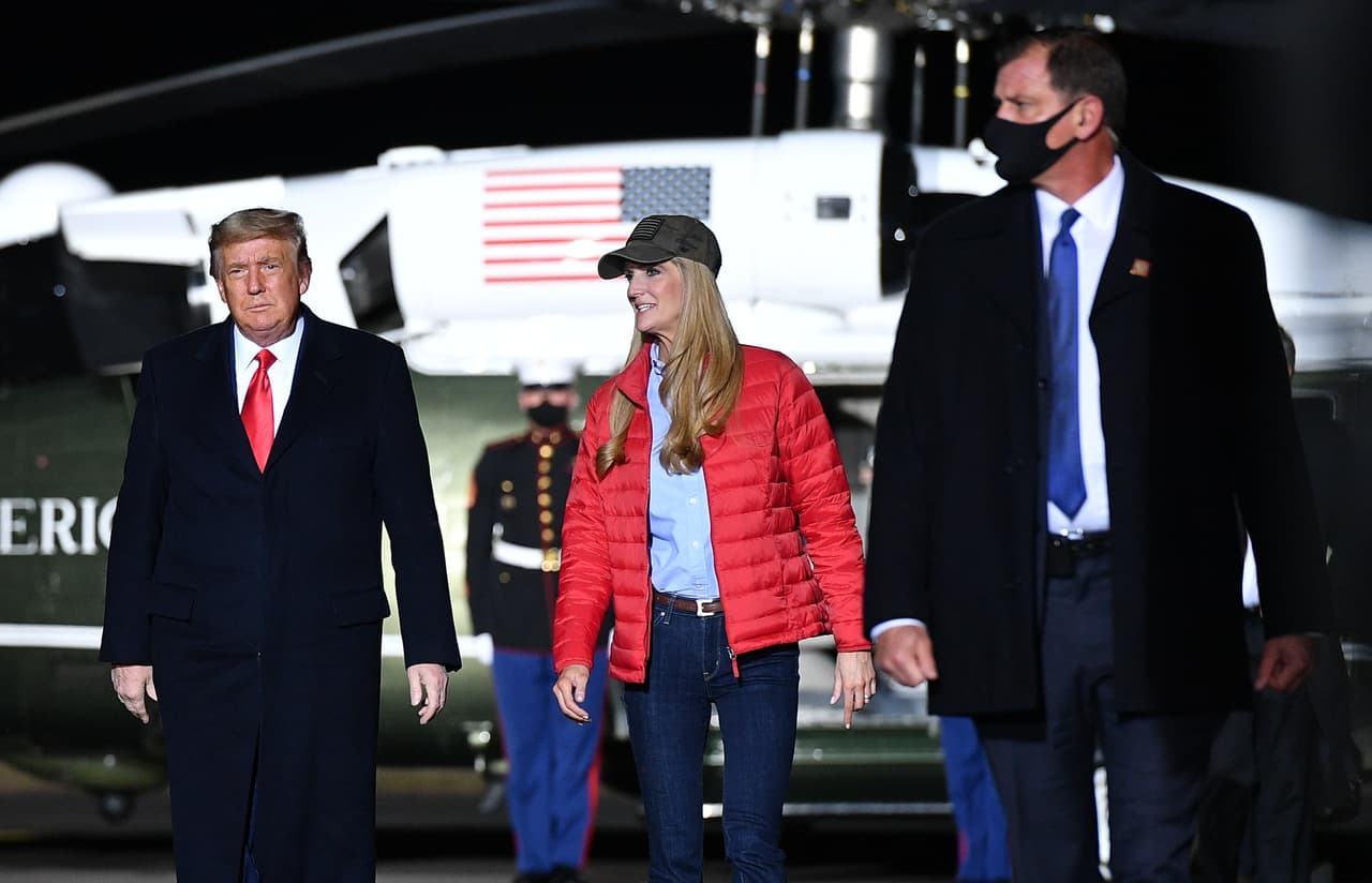 La senadora Kelly Loeffler hizo campaña hasta el lunes en la noche acompañada del presidente Donald Trump, luego dijo que se opondrá a la certificación del Colegio Electoral.
