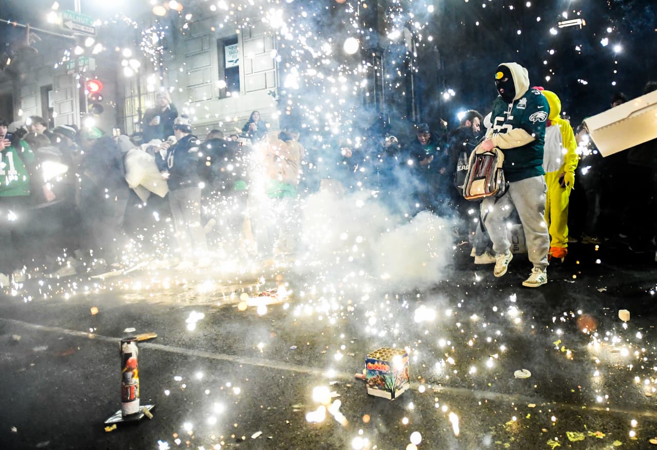 Tras este incidente, las autoridades dispersaron a la multitud.