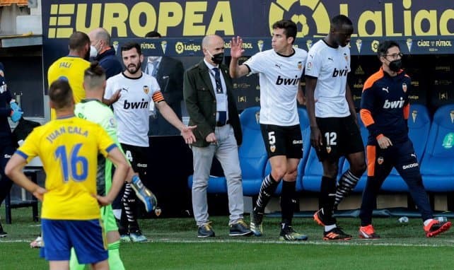 Diakhaby asegura que lo llamaron 'negro de mierda'; Cala niega todo