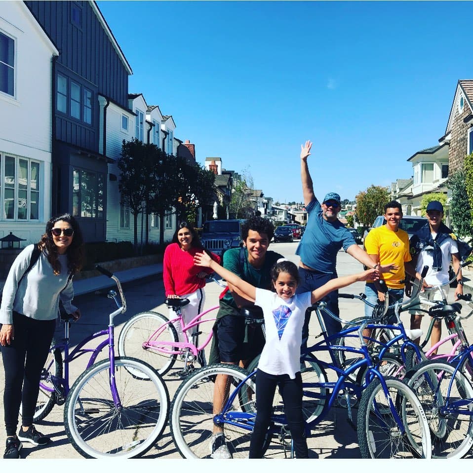 Santamarina también habló del reto que ha significado para él y su familia reconocer el padecimiento de su hija, así como la frustración que en ocasiones siente al no poder hacer más por ella.