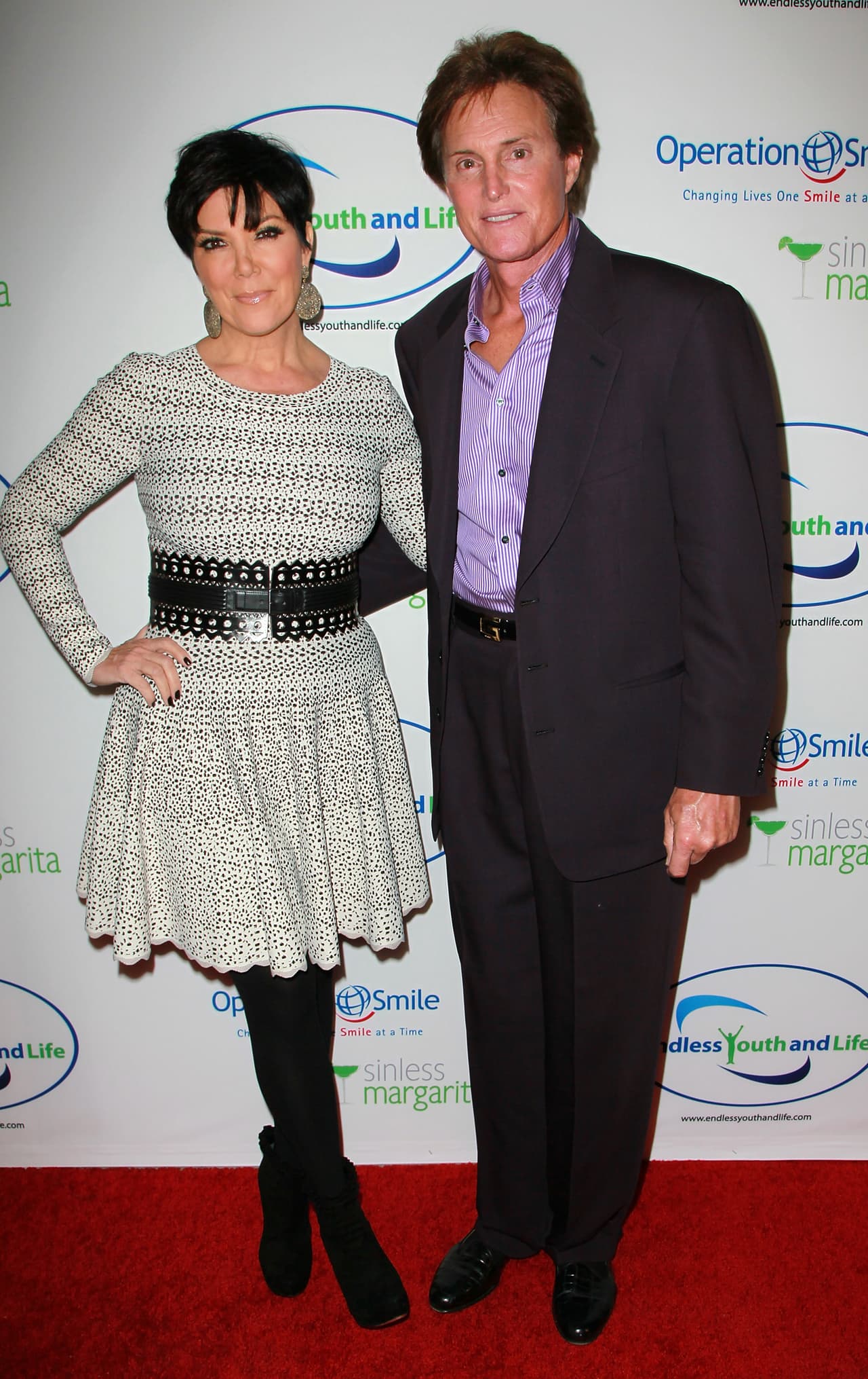 Bruce con Kris Jenner en 2010.