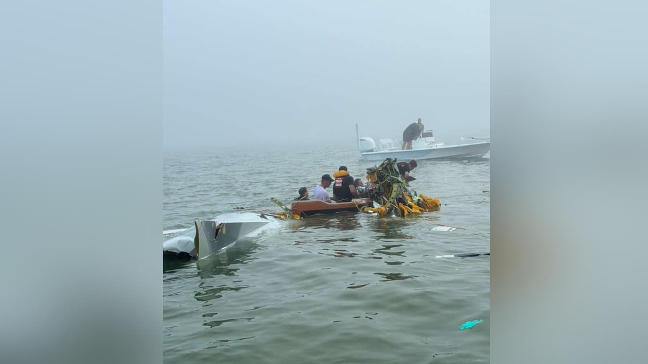 Revelan imágenes del rescate tras accidente aéreo donde murieron 5 personas en Galveston