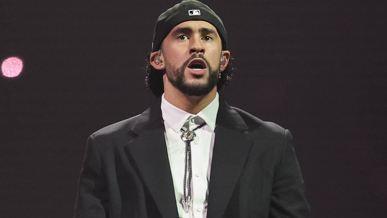 Fans pagan hasta 2 mil dólares por ver a Bad Bunny en medio de polémicas