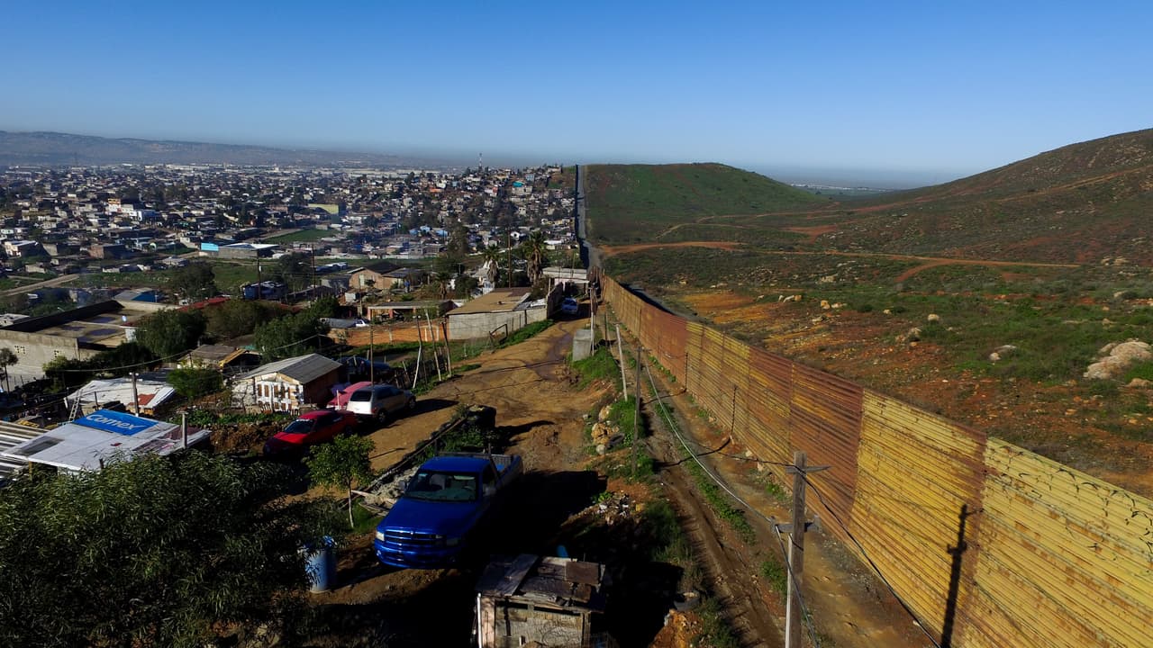 Así se vive en la colonia habitada por 'coyotes' que vigila de cerca la Patrulla Fronteriza