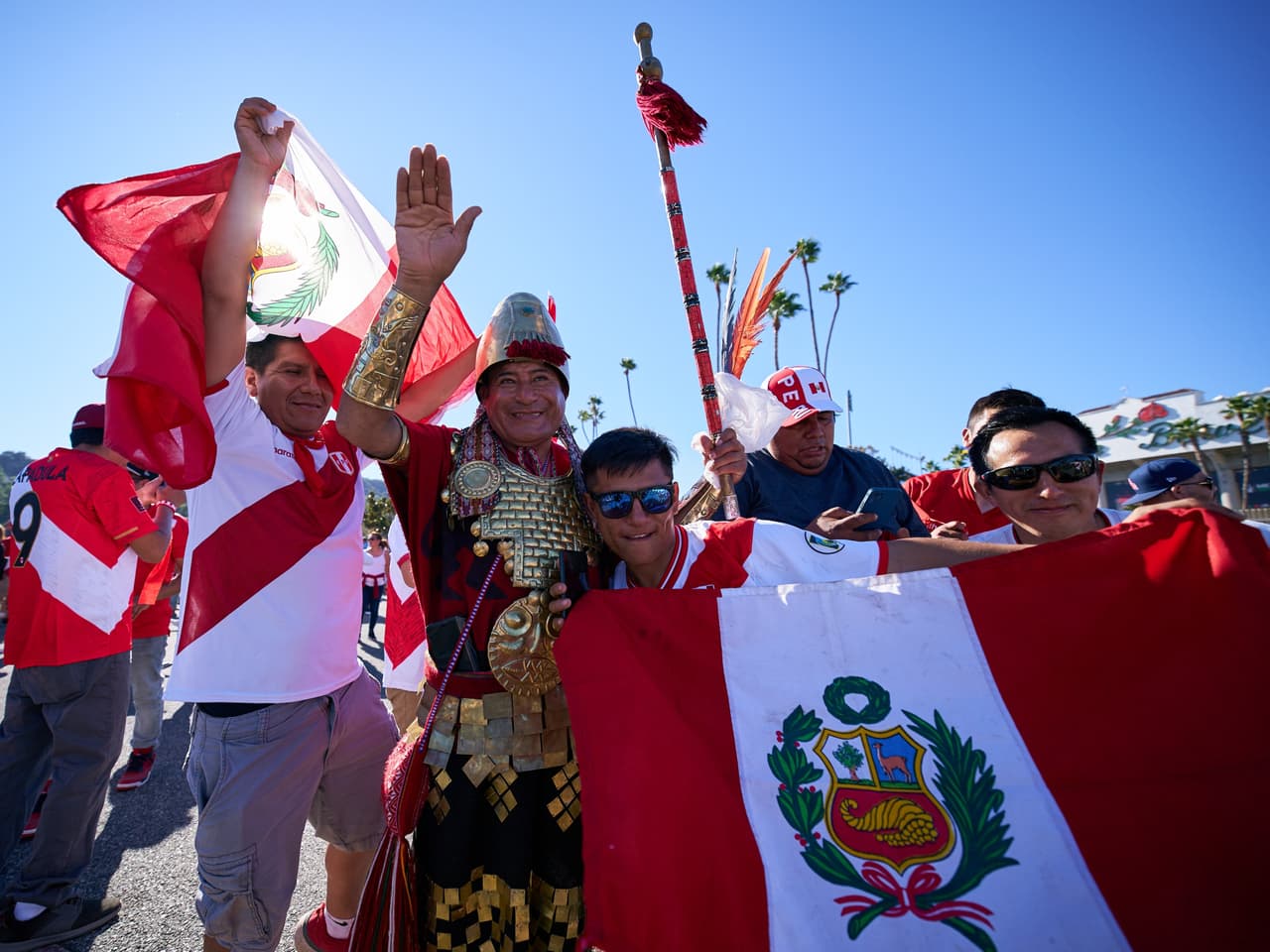 El 'Chucky' Lozano fuie el héroe en un partido apretado que se perfilaba para un empate sin goles.