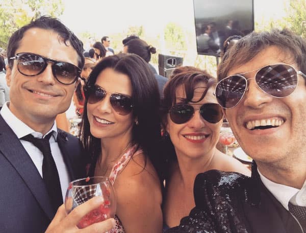 "GRAN FIN DE SEMANA BODA EN COMPAÑÍA DE ESTOS SERES MARAVILLOSOS!!! LOS QUIERO CON TODO MI ❤️ RODEADA DE ARGENTINOS DEL AMOR @nachocasano @aniallue y @hectormaugeri", escribió la actriz en Instagram.