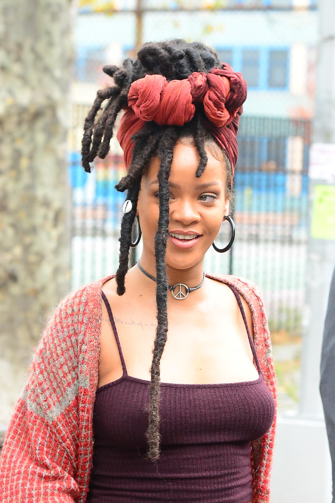 La cantante estrenó look una vez más.