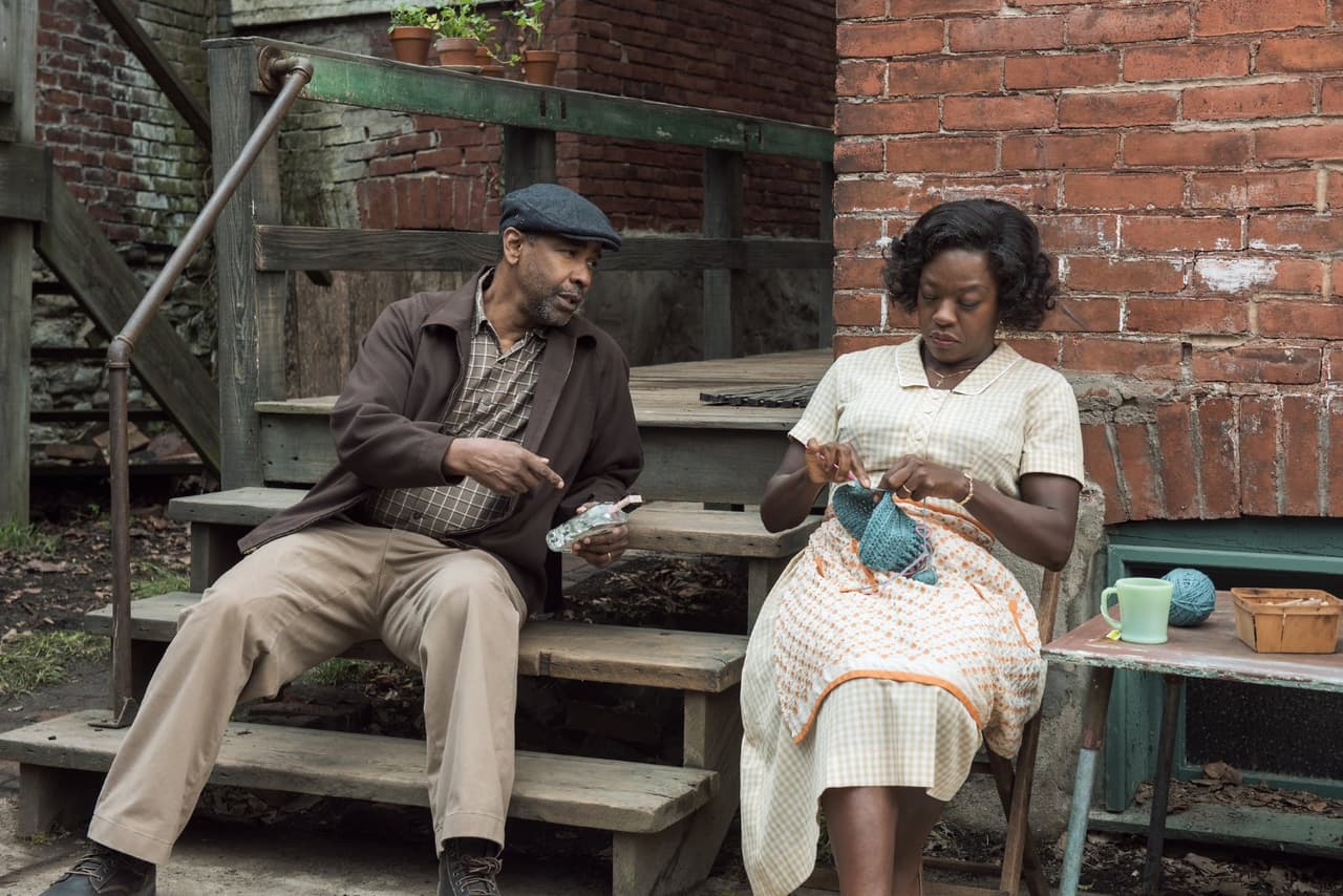 <b>MEJOR ACTRIZ DE REPARTO</b>
<br>Viola Davis, “Fences”
<br>Naomie Harris, “Moonlight”
<br>Nicole Kidman, “Lion”
<br>Octavia Spencer, “Hidden Figures”
<br>Michelle Williams, “Manchester by the Sea”
<br>Por primera vez en la historia, tres mujeres afroamericanas concursan en la misma categoría.