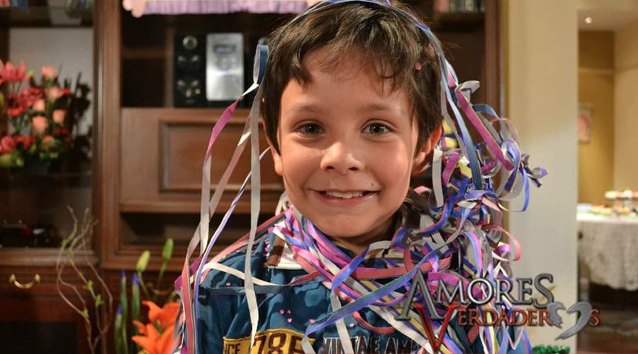 ¿Recuerdas al pequeño 'Guillo' de 'Amores verdaderos'? Han pasado seis años desde que se estrenó la telenovela y ya dejó de ser un niño para convertirse en un adolescente con aspiraciones musicales.