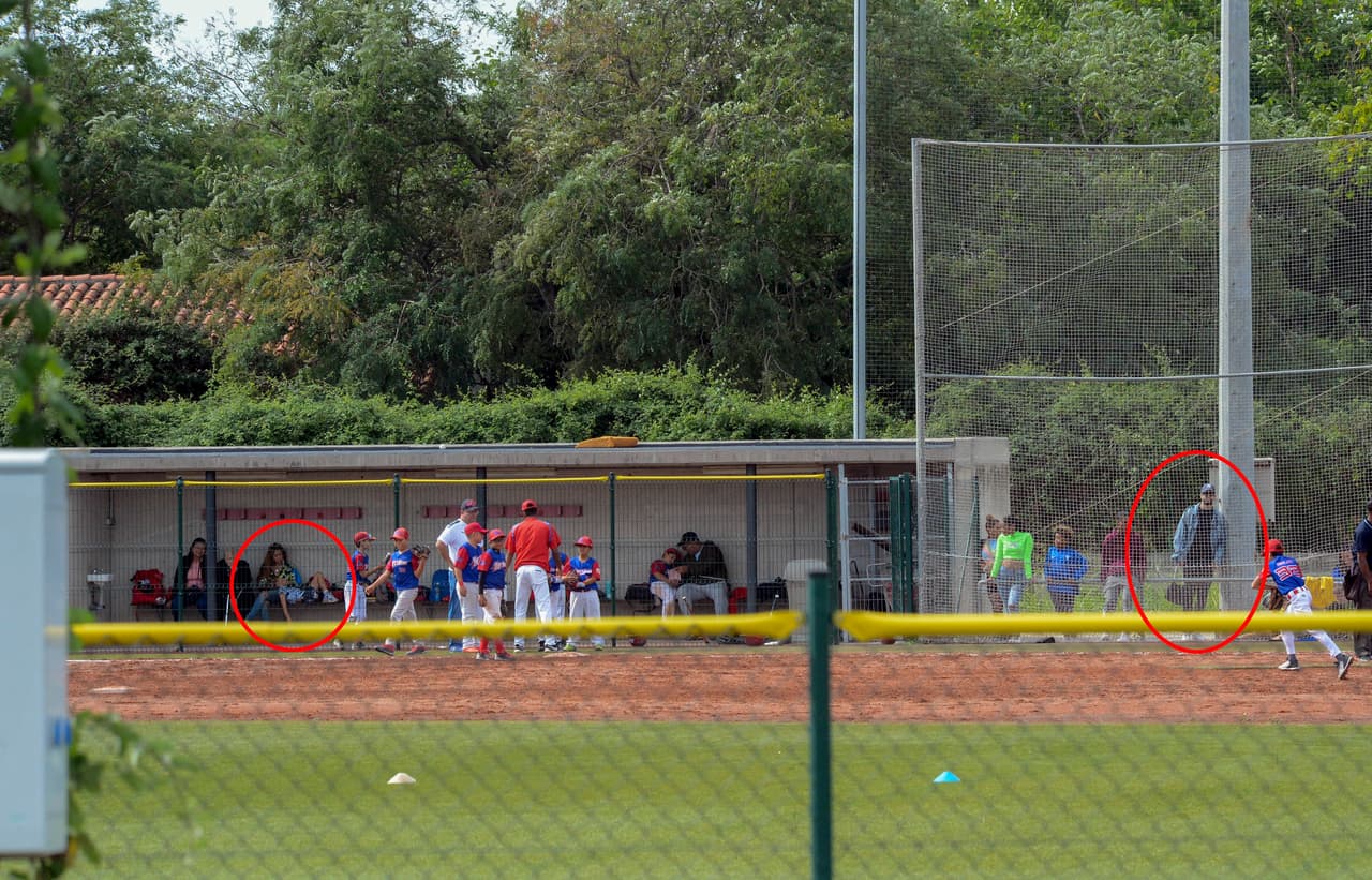 Incluso, se mantuvieron alejados a pesar de la cercanía física en la que estaban.
<br>