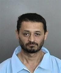 Mujer hispana es asesinada frente a los niños de una escuela en Anaheim