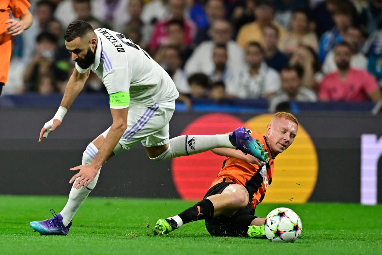 Real Madrid pudo golear al Shakhtar Donetsk y la poca contundencia le hizo sufrir un poco para ganar por la mínima de 2-1 en la UEFA Champions League.