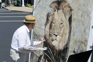 El pintor Mark Balma rinde homenaje al león cazado en el estacionamiento de la clínica dental del cazador