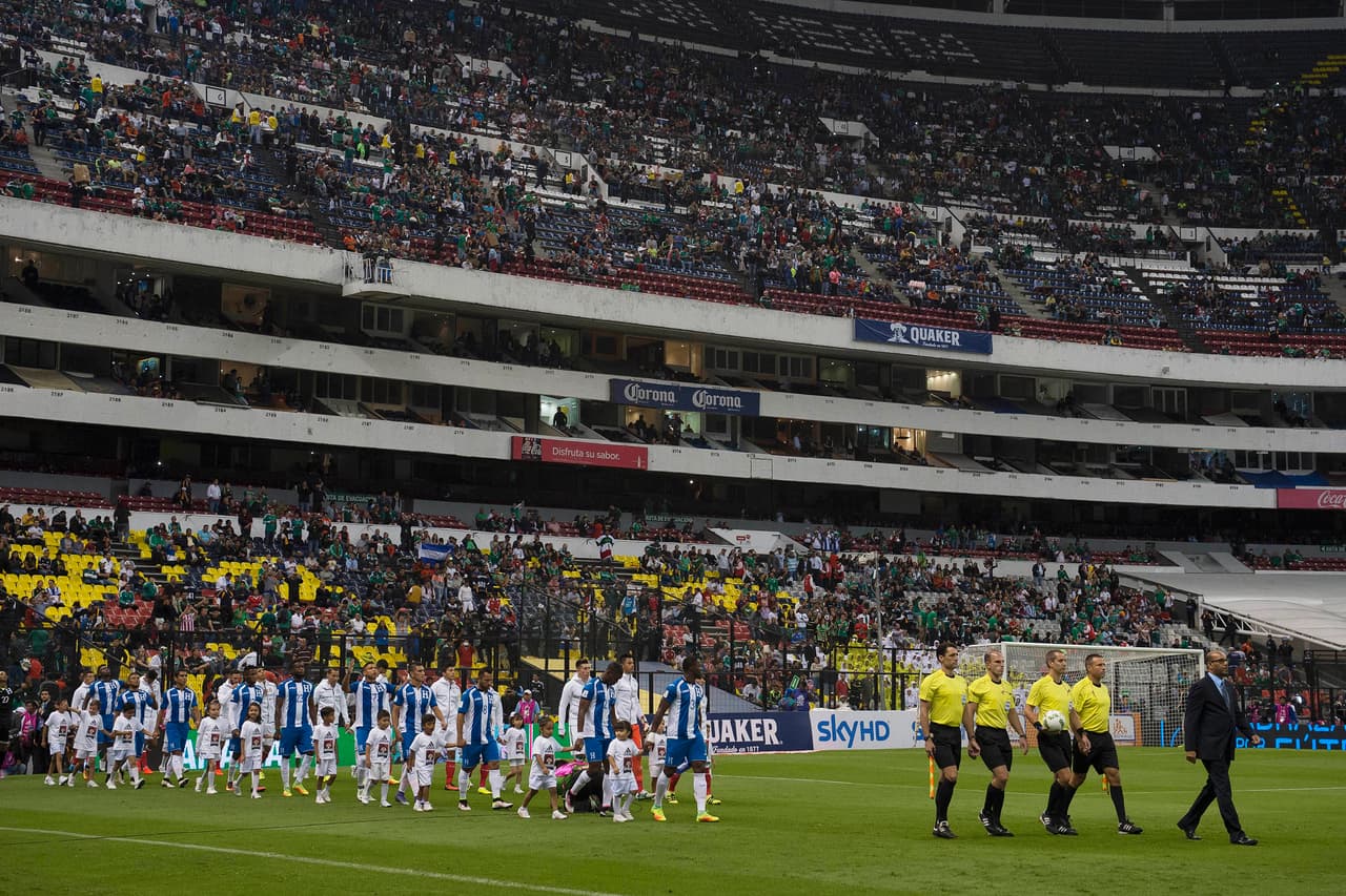 El estadio Azteca podría ser vetado por gritos discriminatorios