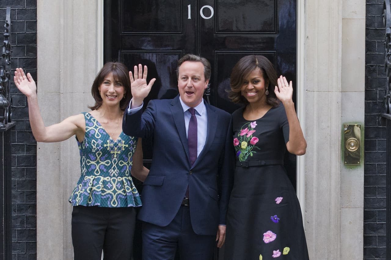 Michelle Obama visitó en junio de 2016 Londres para promocionar su iniciativa 'Let girls learn'. Entonces fue recibida por el Primer Ministro de Reino Unido, David Cameron, y a su mujer, Samantha Cameron.