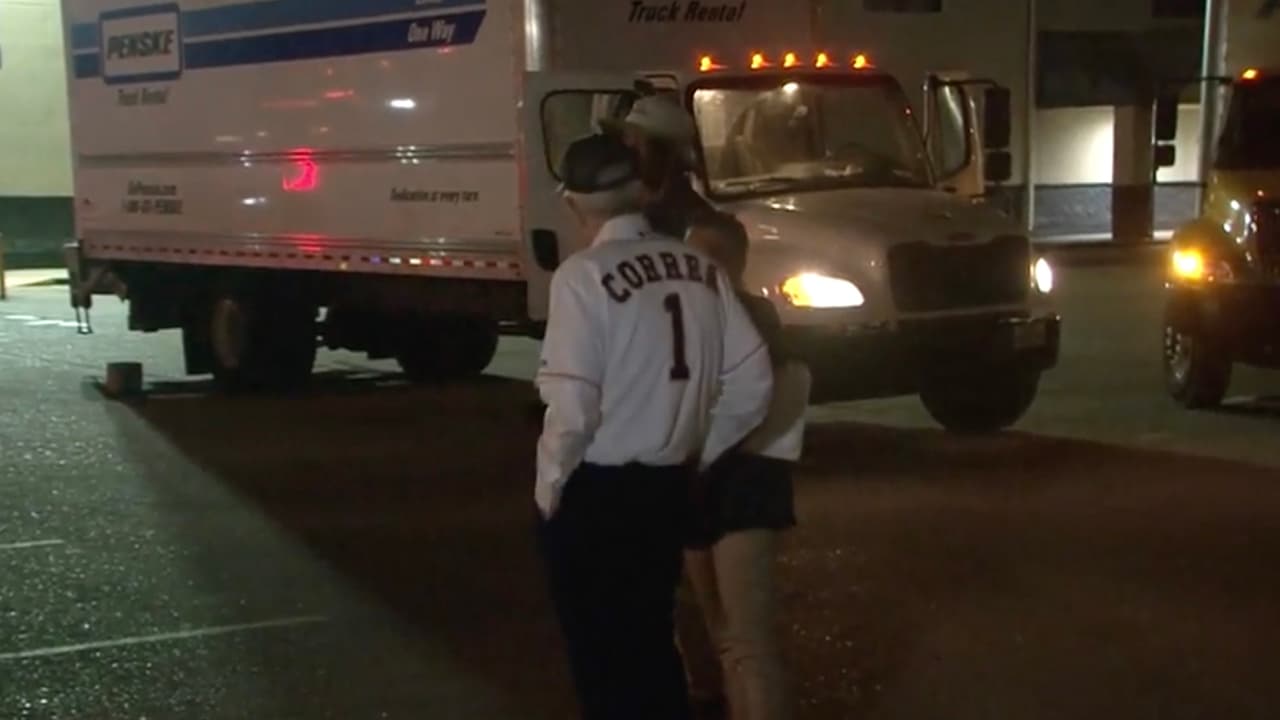 También comida para mascotas, jabón, pasta de dientes, cepillos de dientes, desodorante, cepillos para el cabello, champú.