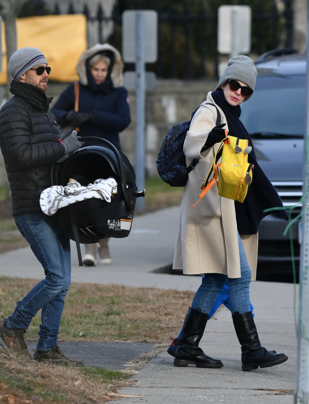La familia fue fotografiada el pasado 9 de diciembre mientras visitaban un pueblo costero en Connecticut, reportó la agencia The Grosby Group.
<br>