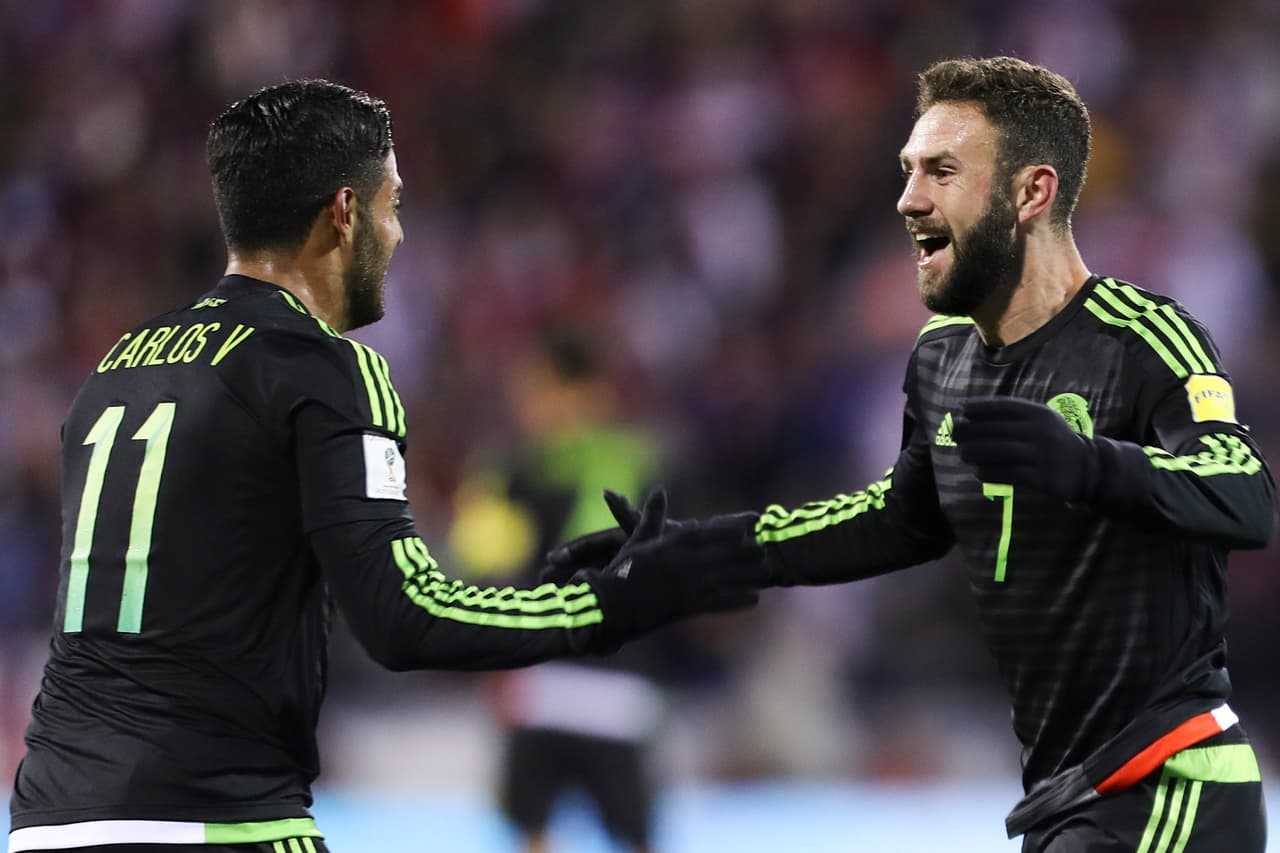 Entre los mexicanos el más "barbón" es Miguel Layún. El jugador del Porto solía andar sin barba y desde su llegada a Europa decidió dejársela crecer.