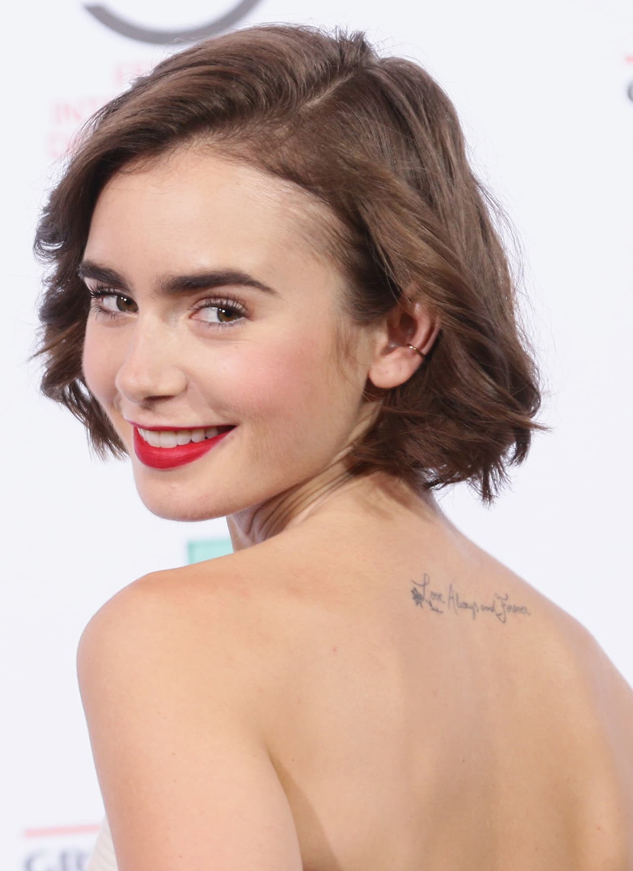 Luego decidió arriesgarse un poco más y lo corto de nuevo.