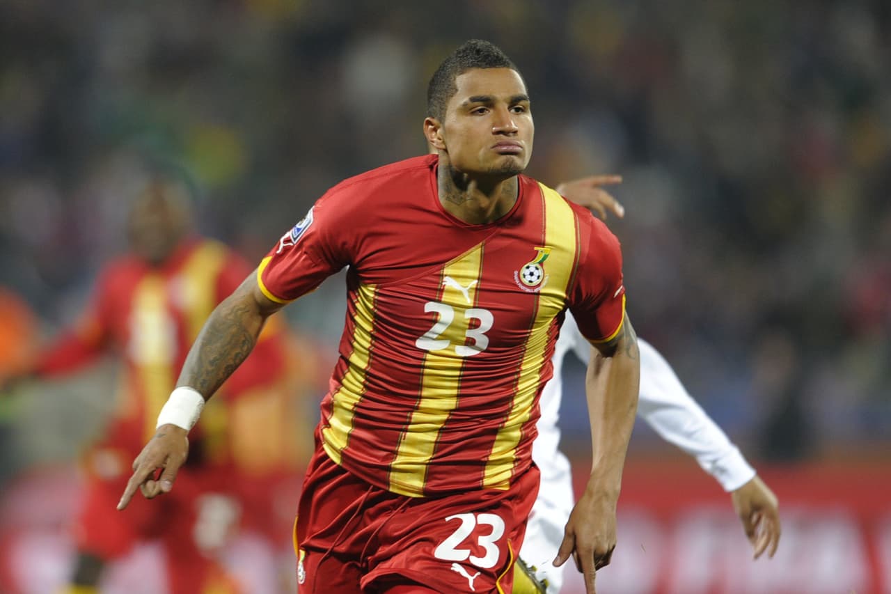 Kevin Prince por otro lado optó por defender sus raíces africanas, la conducta rebelde del centrocampista condicionó su participación con la selección alemana Sub-21.