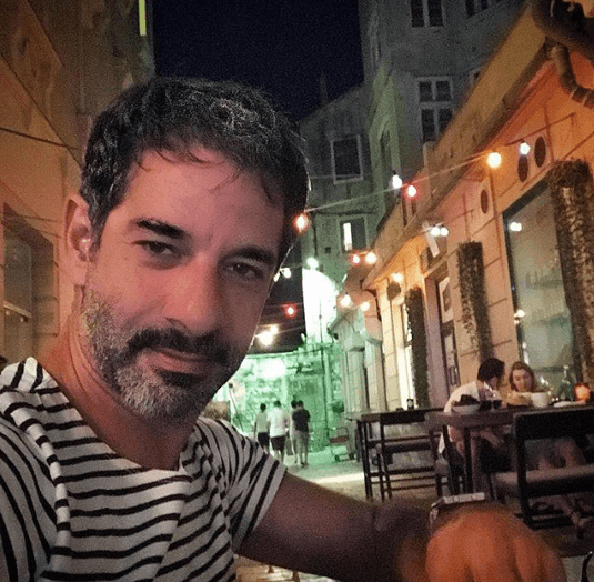 Tiempo después cursó la carrera de actuación en El Foro Teatro Contemporáneo.
<br>