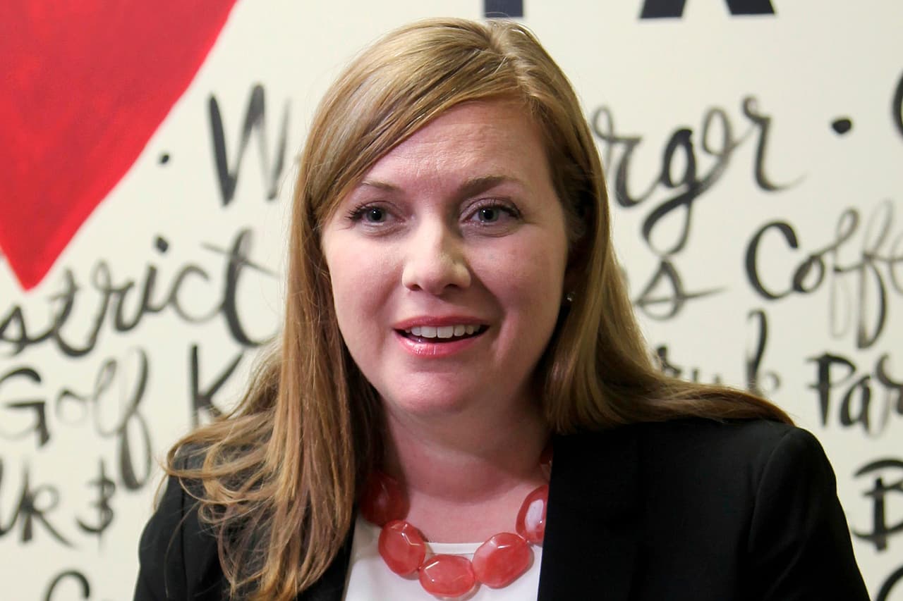 Demócrata Lizzie Fletcher vence a republicano John Culberson en distrito 7 de Texas