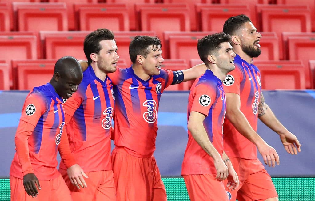 Chelsea derrota al Porto con goles de Mason Mount (32’) y Ben Chilwell (85’), dándole la victoria y ventaja a los ‘Blues’ durante el partido de ida de los Cuartos de Final de la UEFA Champions League. Jesús ‘Tecatito’ Corona participó los 90 minutos del encuentro.