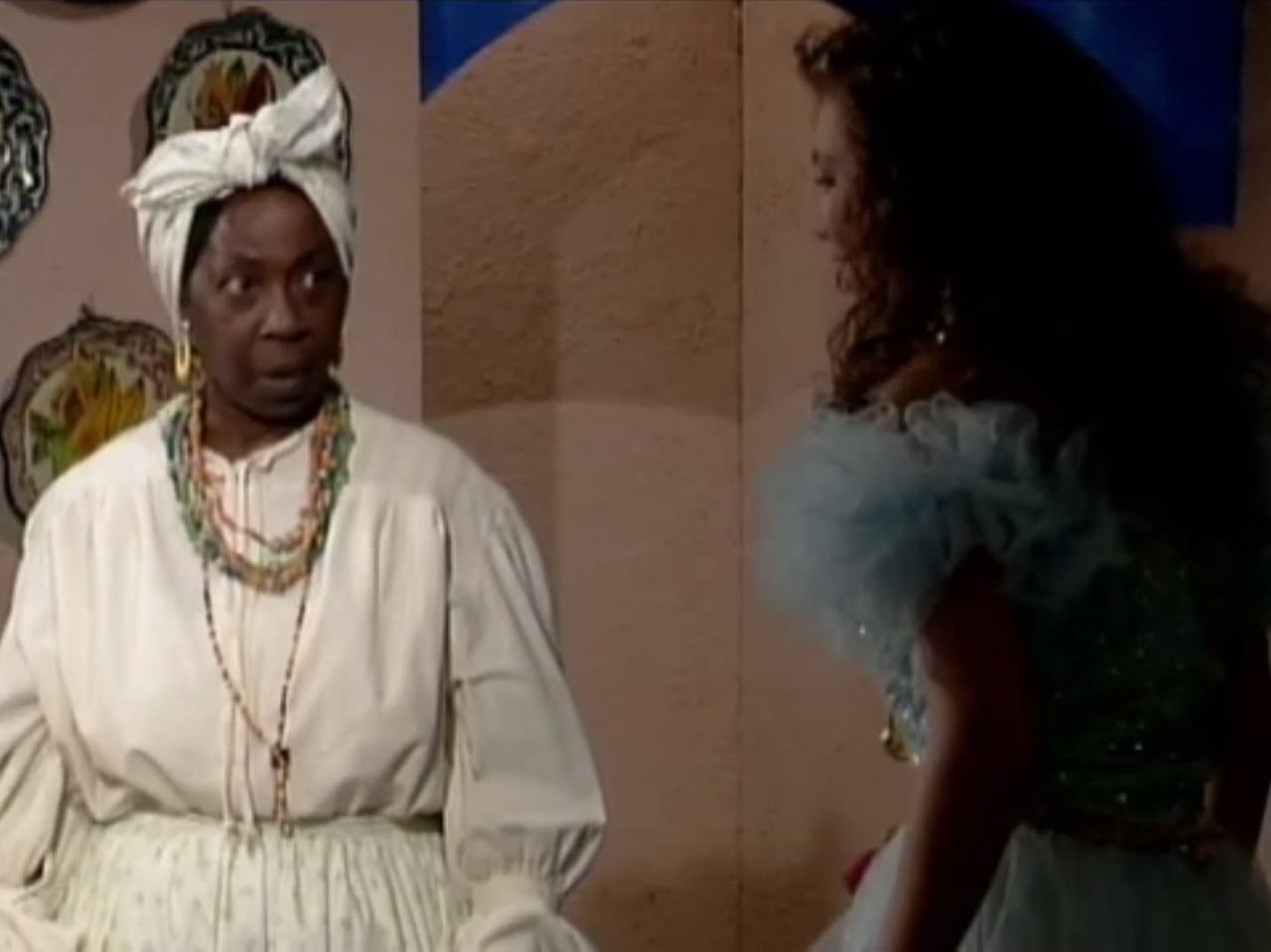 Se determinó que Pedro Osvaldo Castellanos González, quien se desempeñó durante cinco años como asistente de Julia Marichal y había tenido conflictos recientes con ella por cuestiones de dinero, la asesinó junto con Ana Bedsaida Duarte Acosta. Ambos también robaron algunos objetos de valor de la actriz.