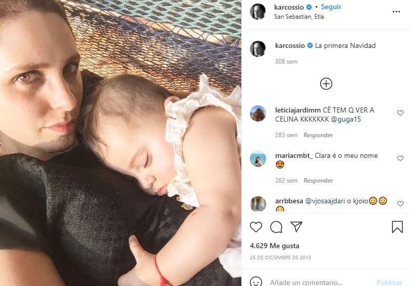 Karla Cossío y su hija