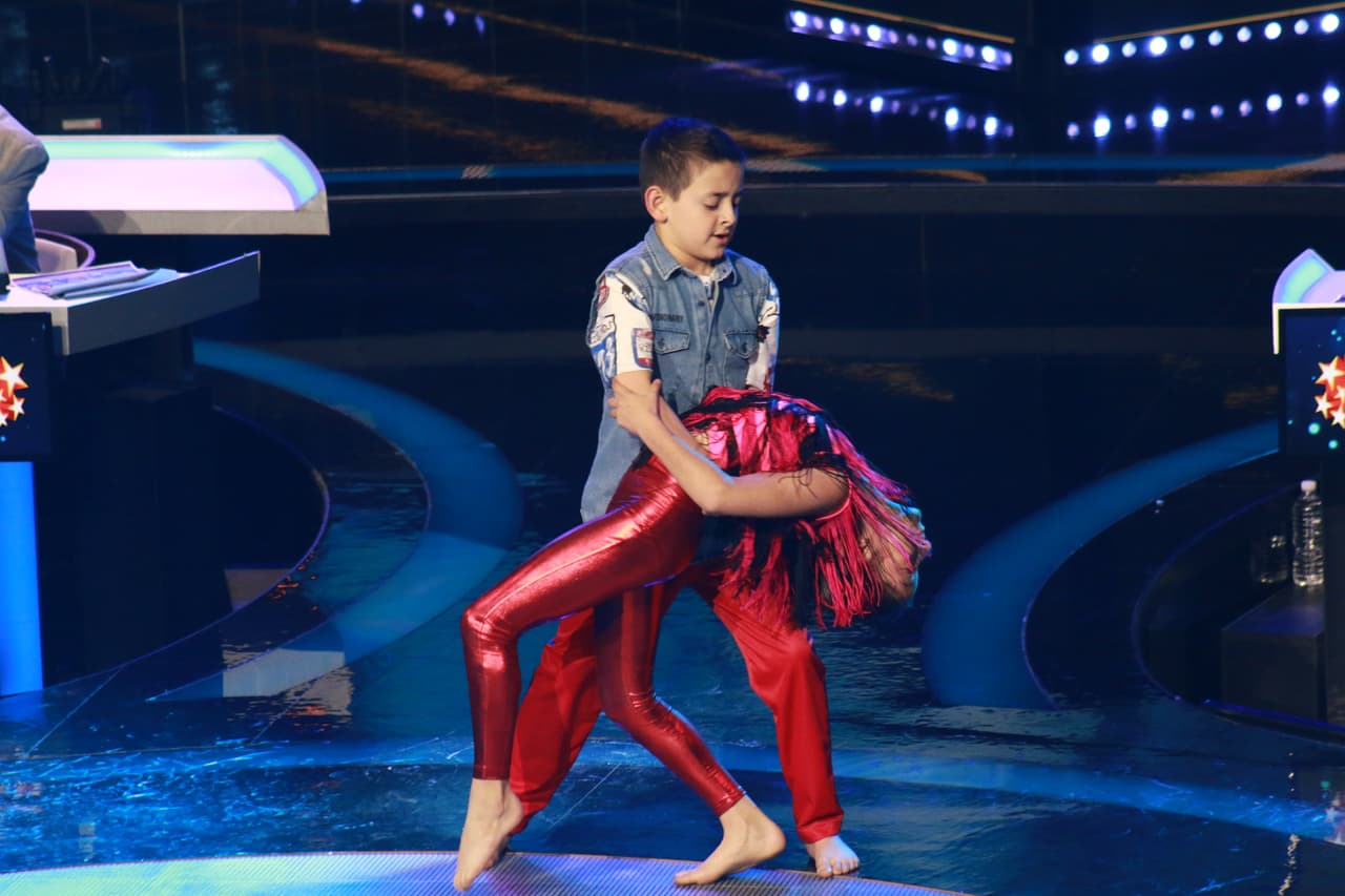 Y la otra con Marcela Guerrero de 10 años. Marcela fue la escogida por los jueces, eliminando a Susana.