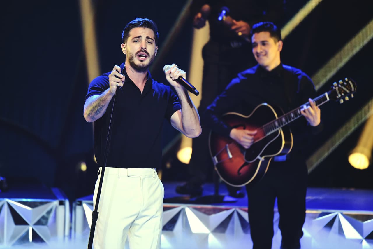 El romanticismo impregnó a los Premios Juventud 2020 con la aparición de Llane.