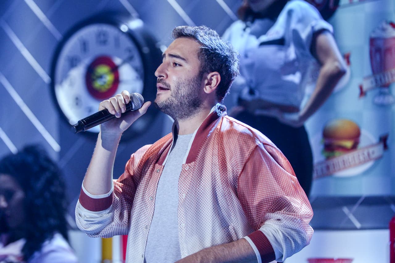 También detalló que su relación duró pocos días: "
<b>Mi amor fue correspondido por unas semanas </b>'by the way' (por cierto)" y agregó "Te extraño Chisus". 
<br>