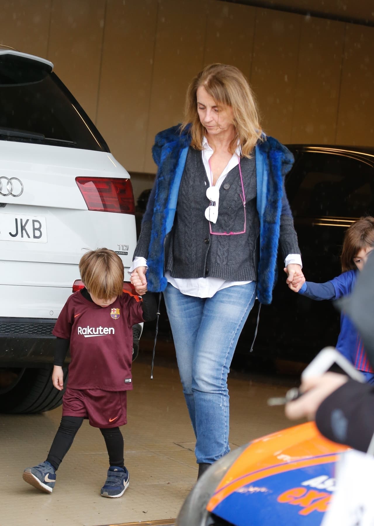 Shakira puede estar tranquila, pues nadie como las abuelitas para velar por los pequeños.