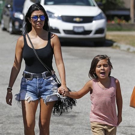 “Definitivamente habrá momentos en que pediremos que saquen a los niños de escena”, dijo la madre de tres.