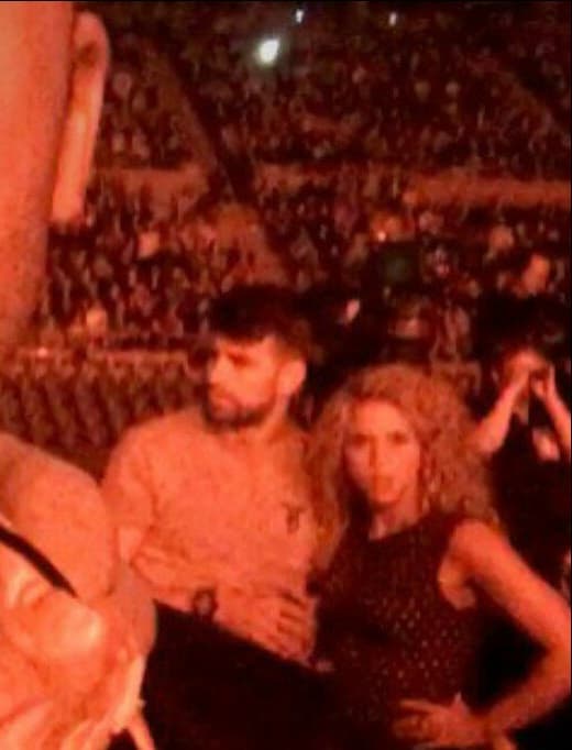 Y es que la parejita fue sorprendida por los fans cuando llegaron al Palau Sant Jordi, en donde la 'Reina del Pop' presentó su 'Rebel Heart Tour'.