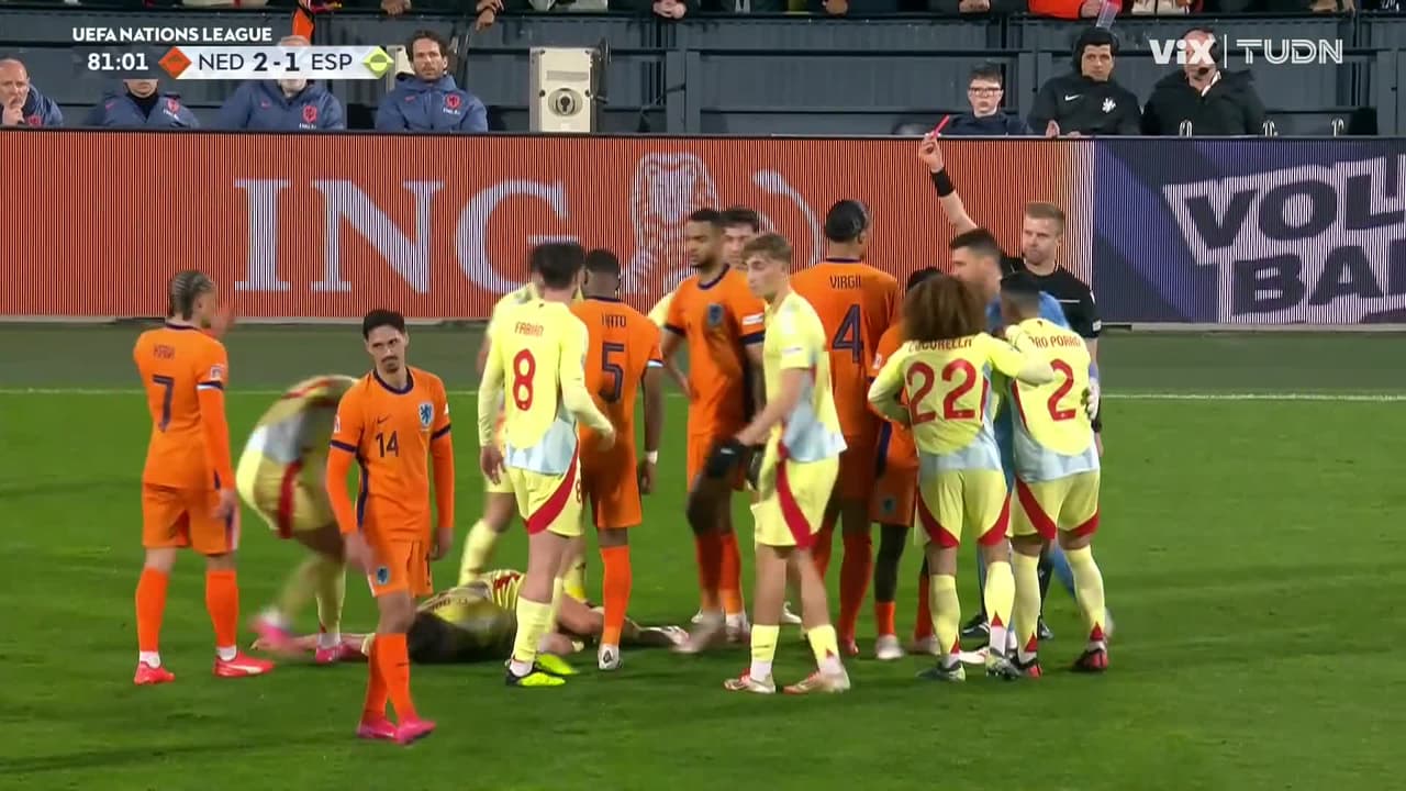 ¡Roja directa a Jorrel Hato! Por una plancha sobre Le Normand