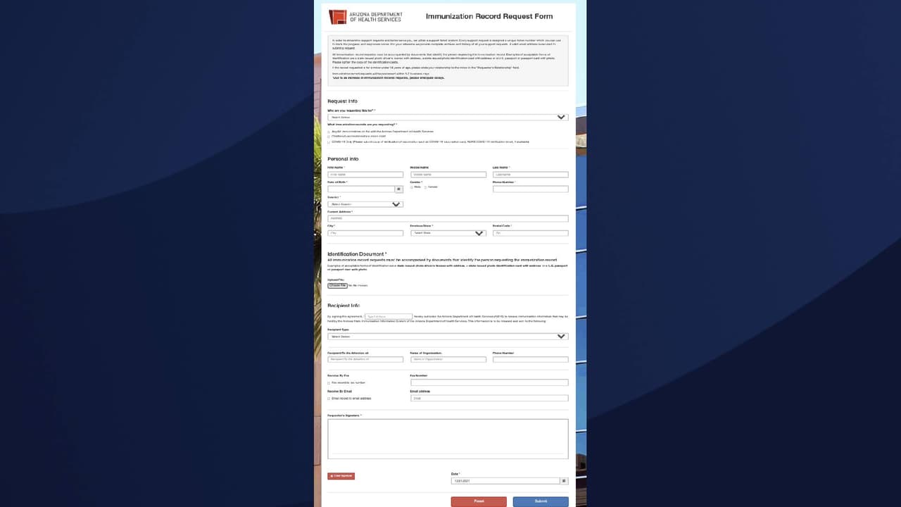 Tendrá que completar el formulario de solicitud de registro de vacunación en línea. Lo puede hacer 
<a href="https://irr.azdhs.gov/irr-form.php" target="_blank">dándole clic aquí</a>.