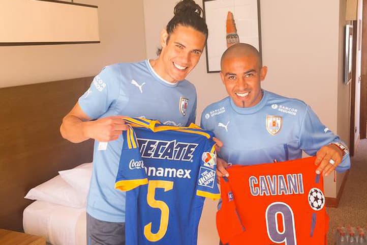 Edison Cavani se inclinó por Tigres en la Libertadores