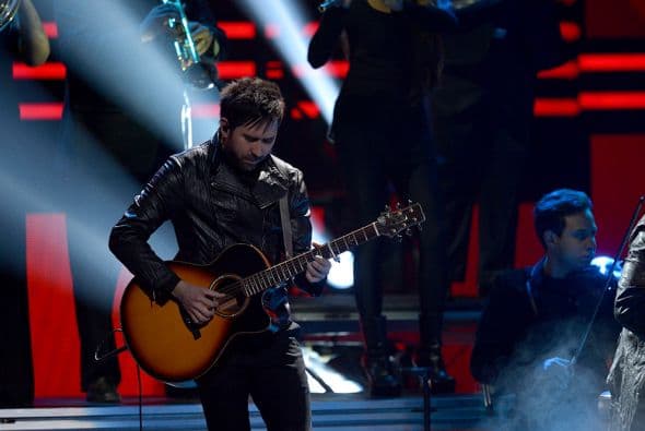 Pablo Hurtado, le imprimió todo el sentimiento a la guitarra.