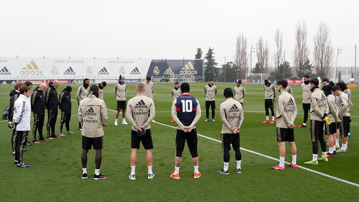 Sergio Ramos homenajeó a Kobe Bryant en el entrenamiento del Real Madrid.