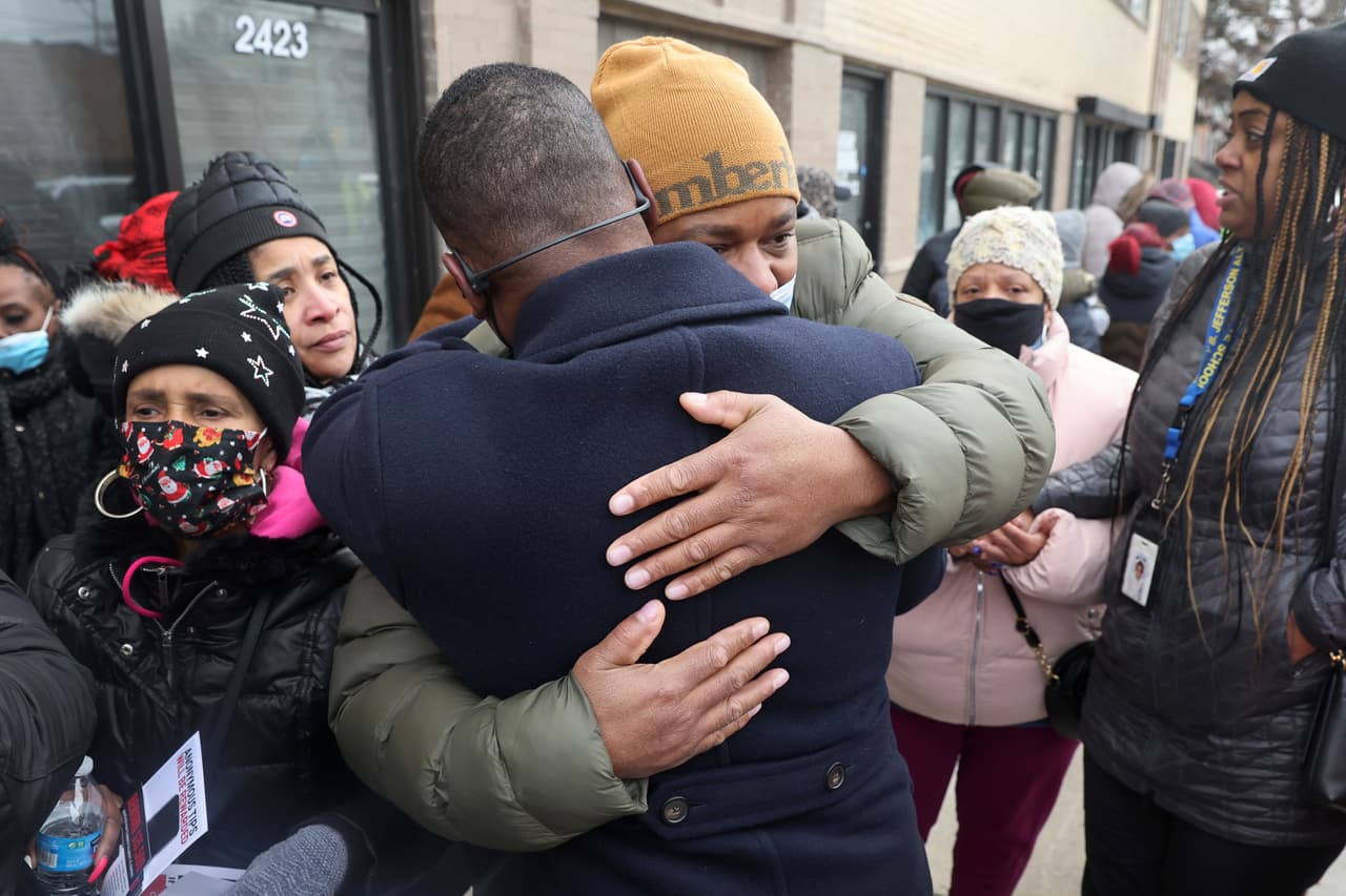 El esposo de Tamiko Talbert participó en una conferencia de prensa, donde pidió ayuda a la comunidad para resolver el crimen de su esposa. 
<br>