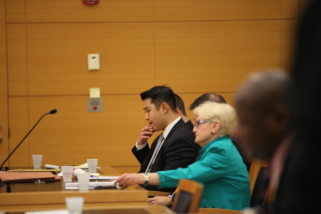 Jurado halla culpable a policía de NY que mató a joven negro en 2014
