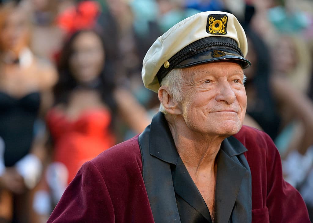 <b>Hugh Hefner</b> tenía 91 años cuando su corazón se detuvo el 27 de septiembre del 2017. El propio ‘Playboy’ dejó un gran legado y vivió su vida al límite, sin duda alguna.