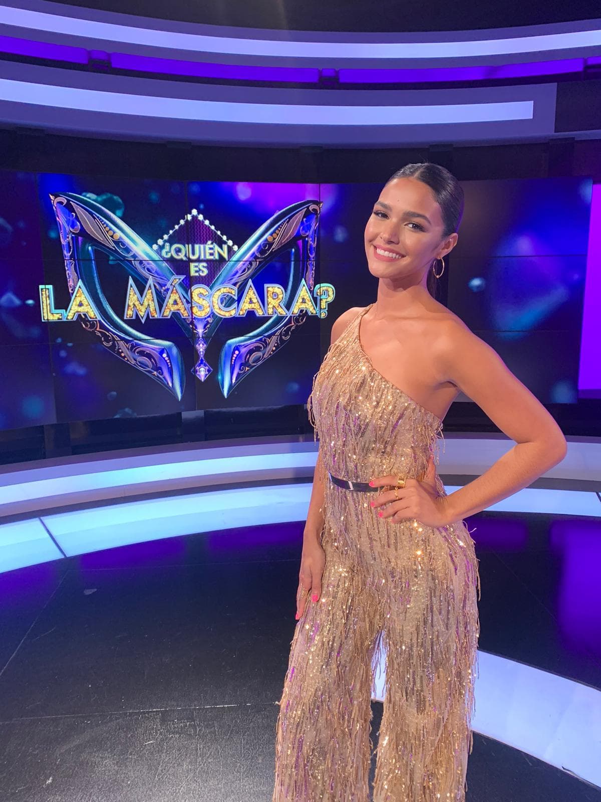 Este show es un respiro para la modelo puertorriqueña como para los televidentes, ya que llega para entretener y divertir en medio de la pandemia por el covid-19.